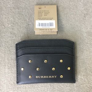 Burberry Leather Hick Round Studs Izzy Wallet